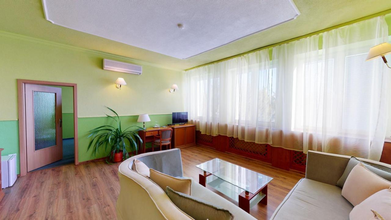 Hubert Hotel Nove Zamky