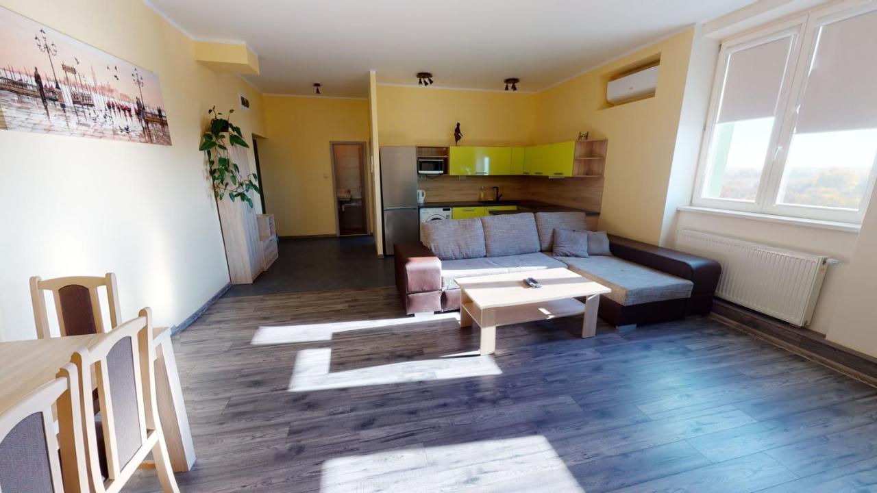 Hubert Hotel 3*