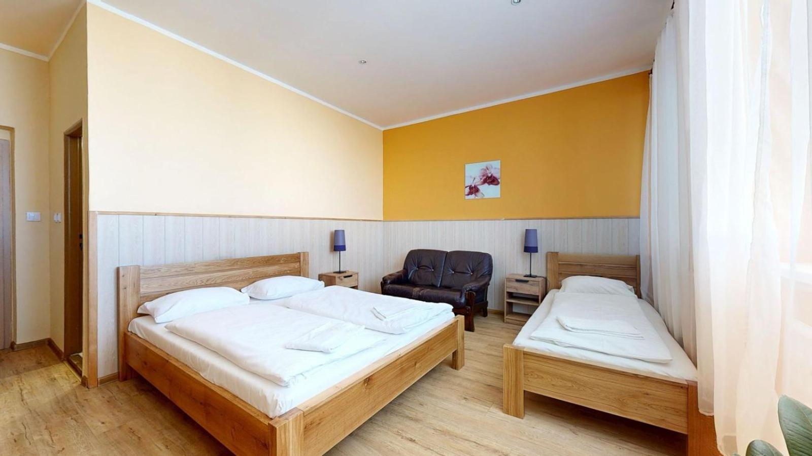 Hubert 3* Nove Zamky